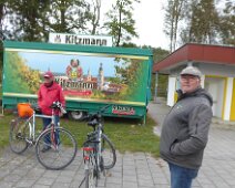 p1440010 Gertis Kiosk wird renoviert. Die Inneneinrichtung ist bereits entfernt. Das Provisorium ist noch nicht einsatzbereit.