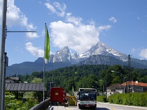 Watzmann Samstag vormittag war der Wetterbericht immer noch ausgezeichnet und so fuhren wir am Sonntag um 7 Uhr in Erlangen los und erreichten mit Margits Auto kurz vor...
